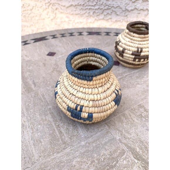 3 Miniature Native American Hand Woven Coiled Grass Seed Pots Papago Animals - Picture 6 of 13